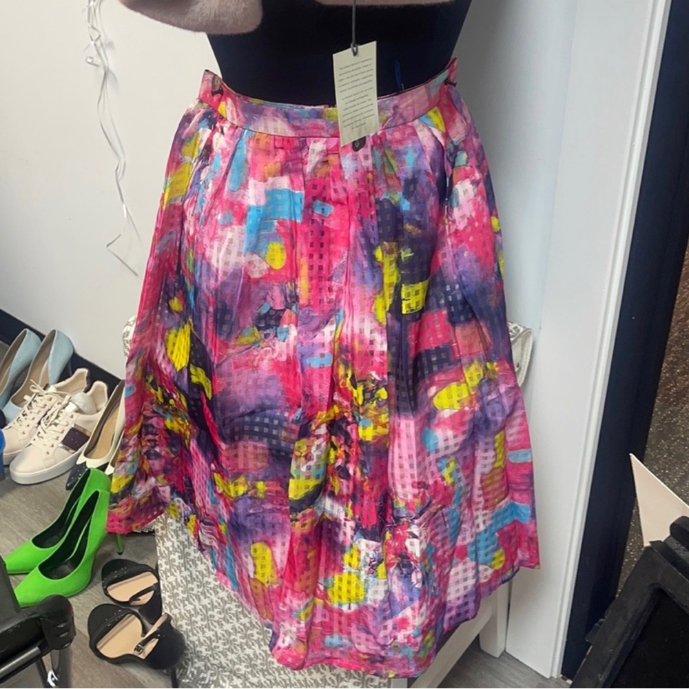 NWOT Pink 🌸🌸🌺Colorful Pattern Maxi Skirt - Picture 10 of 10